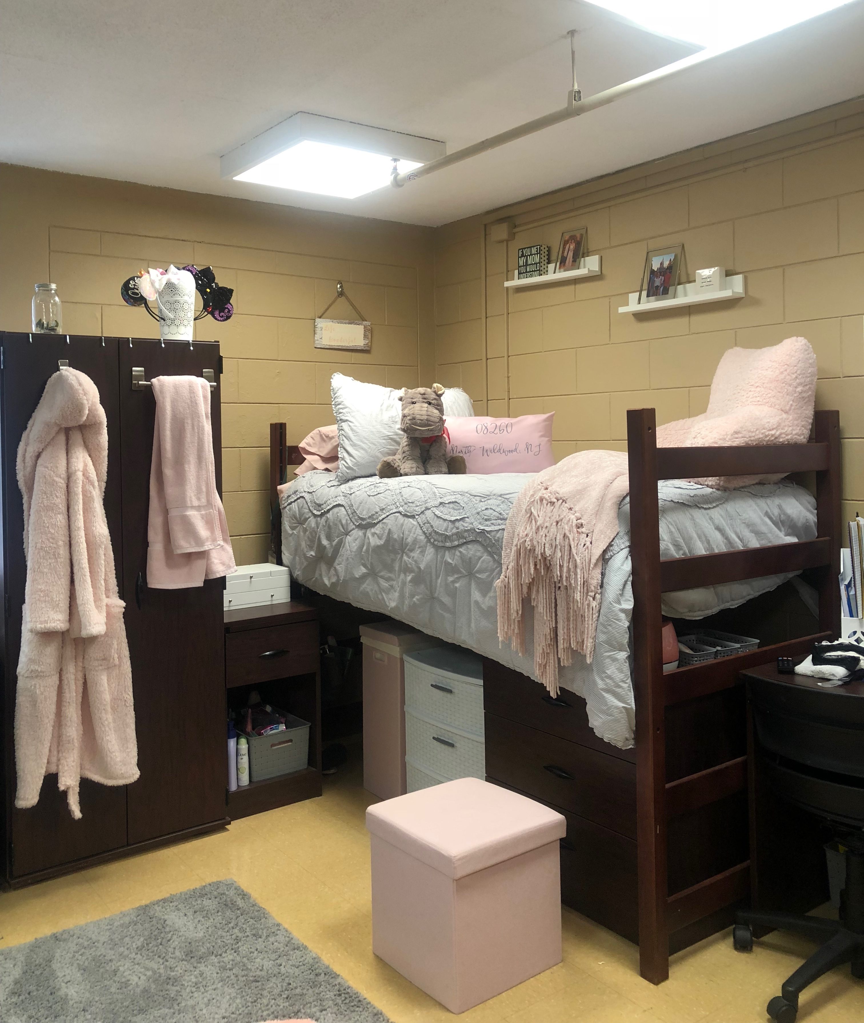 Tips for Decorating and Making Your Dorm YOU
