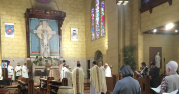 Larger view of the inside of the Saint Leo Abbey Church