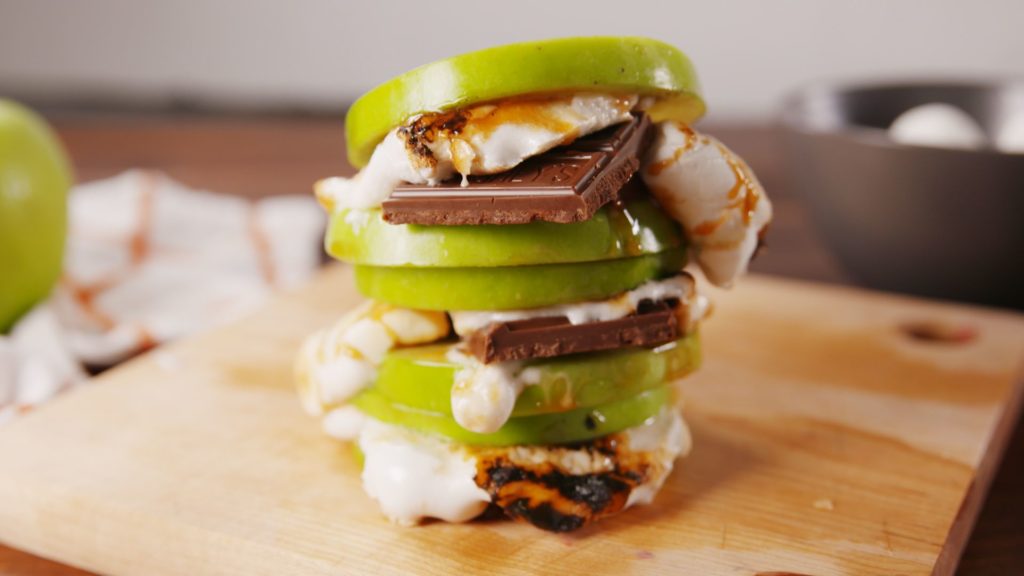 cinnamon s'more apples snack