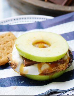 Cinnamon s'more apples snack